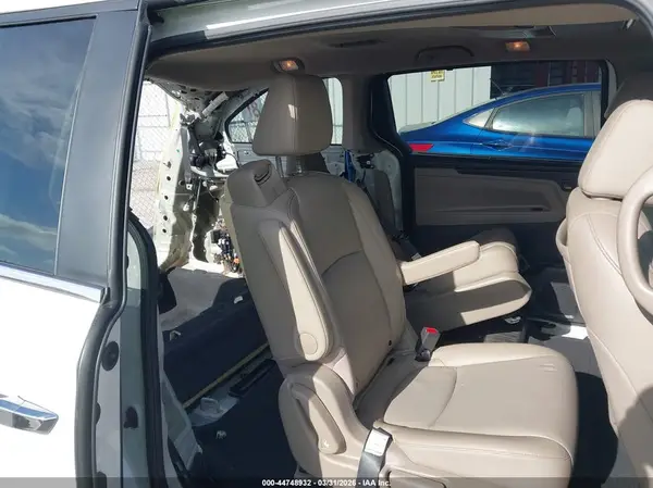 5FNRL6H85PB073226 2023 HONDA ODYSSEY - Image 8