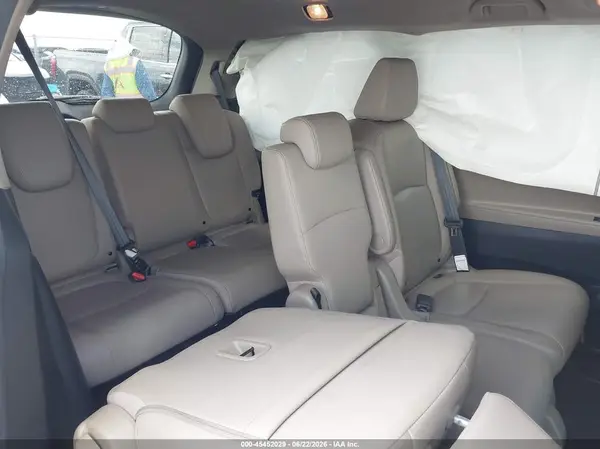5FNRL6H85RB019010 2024 HONDA ODYSSEY - Image 8
