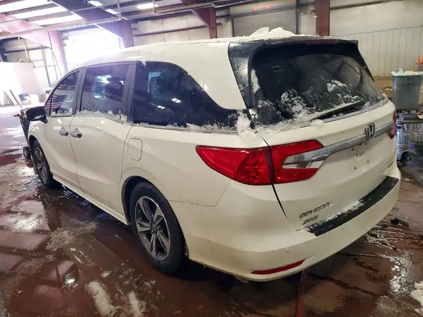 5FNRL6H86JB015472 2018 HONDA ODYSSEY - Image 2
