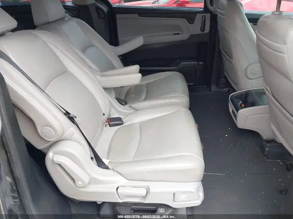 5FNRL6H86JB017089 2018 HONDA ODYSSEY - Image 8