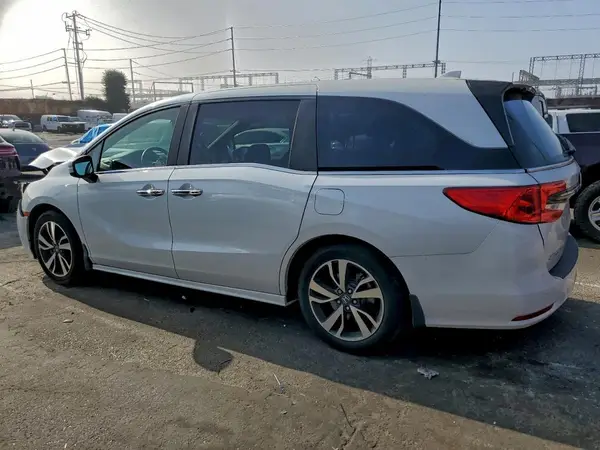 5FNRL6H86PB018123 2023 HONDA ODYSSEY - Image 2