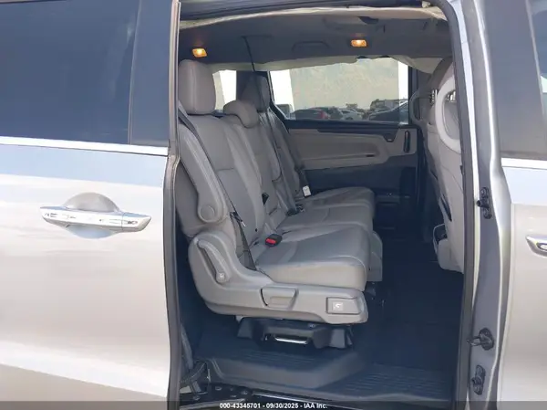 5FNRL6H86PB037951 2023 HONDA ODYSSEY - Image 8