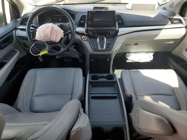 5FNRL6H87JB001158 2018 HONDA ODYSSEY - Image 8