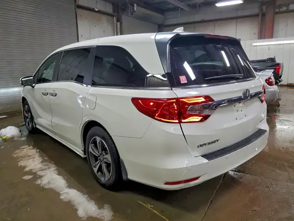 5FNRL6H87JB007865 2018 HONDA ODYSSEY - Image 2