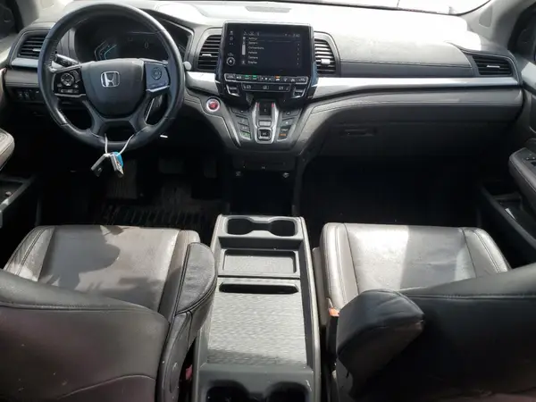 5FNRL6H87JB011690 2018 HONDA ODYSSEY - Image 8