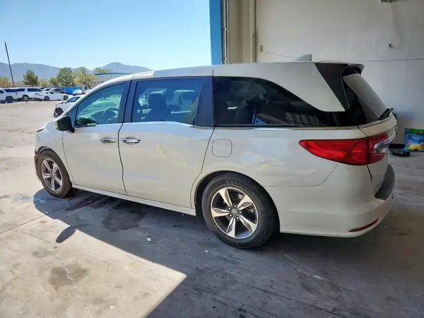 5FNRL6H87JB015769 2018 HONDA ODYSSEY - Image 2
