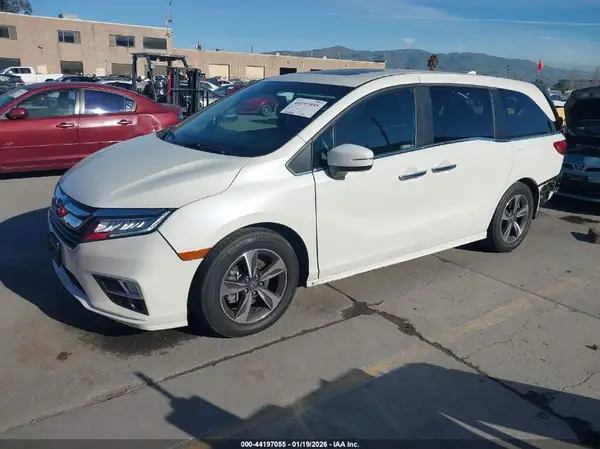 5FNRL6H87JB058038 2018 HONDA ODYSSEY - Image 2
