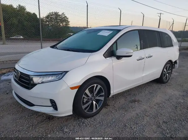 5FNRL6H87PB074135 2023 HONDA ODYSSEY - Image 2