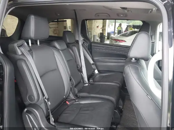 5FNRL6H87RB054986 2024 HONDA ODYSSEY - Image 8