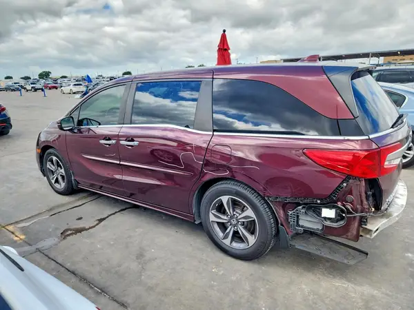 5FNRL6H88JB000603 2018 HONDA ODYSSEY - Image 2