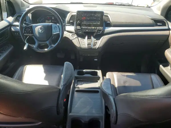 5FNRL6H88JB010631 2018 HONDA ODYSSEY - Image 8
