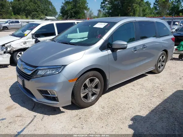 5FNRL6H88JB024870 2018 HONDA ODYSSEY - Image 2