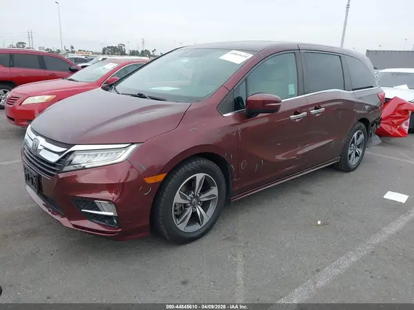 5FNRL6H88JB026568 2018 HONDA ODYSSEY - Image 2