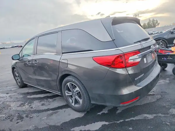 5FNRL6H88JB032872 2018 HONDA ODYSSEY - Image 2