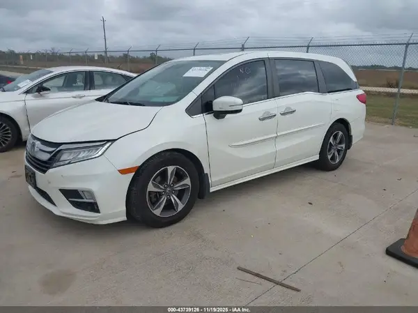 5FNRL6H88JB042947 2018 HONDA ODYSSEY - Image 2