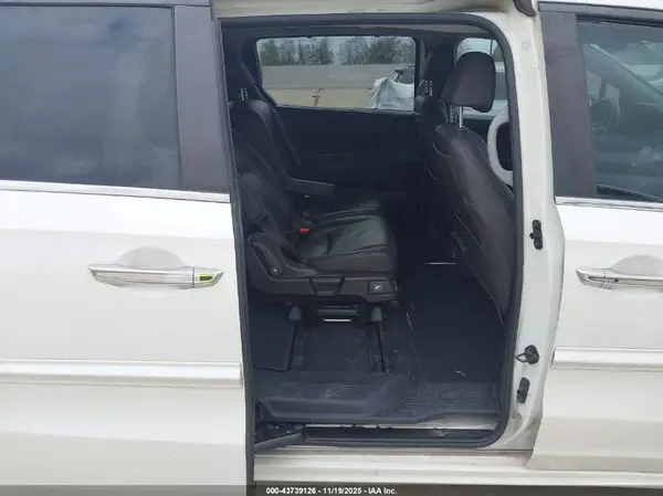 5FNRL6H88JB042947 2018 HONDA ODYSSEY - Image 8