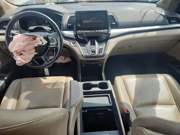 5FNRL6H88JB048635 2018 HONDA ODYSSEY - Image 8