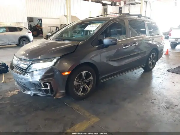 5FNRL6H88JB051034 2018 HONDA ODYSSEY - Image 2