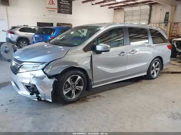 5FNRL6H88JB069100 2018 HONDA ODYSSEY - Image 2