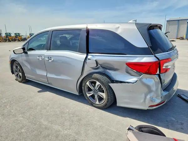 5FNRL6H88JB075558 2018 HONDA ODYSSEY - Image 2