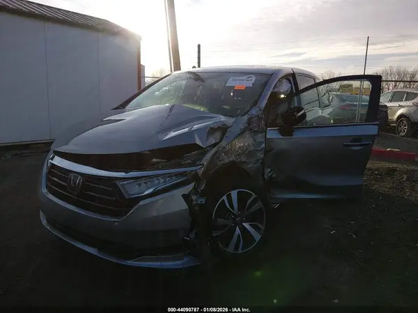 5FNRL6H88NB001532 2022 HONDA ODYSSEY - Image 2