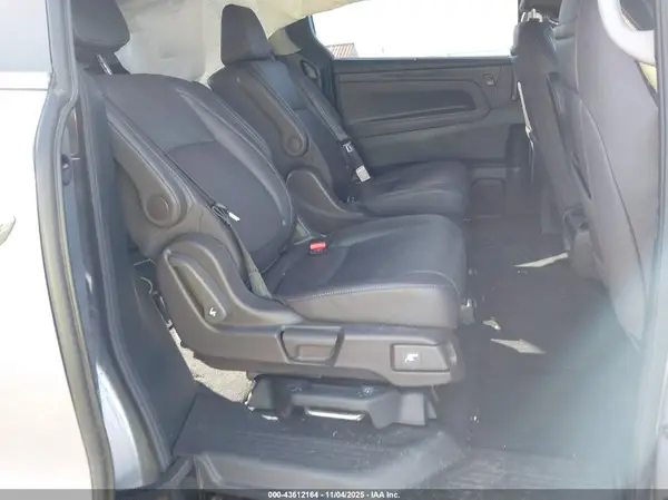 5FNRL6H88NB040587 2022 HONDA ODYSSEY - Image 8