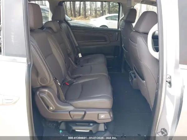 5FNRL6H88PB053097 2023 HONDA ODYSSEY - Image 8
