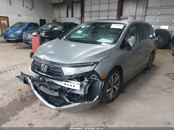 5FNRL6H88RB058688 2024 HONDA ODYSSEY - Image 2