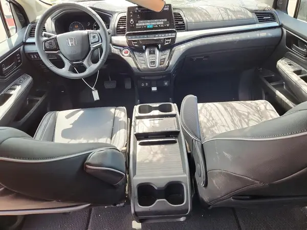 5FNRL6H88SB047826 2025 HONDA ODYSSEY - Image 8