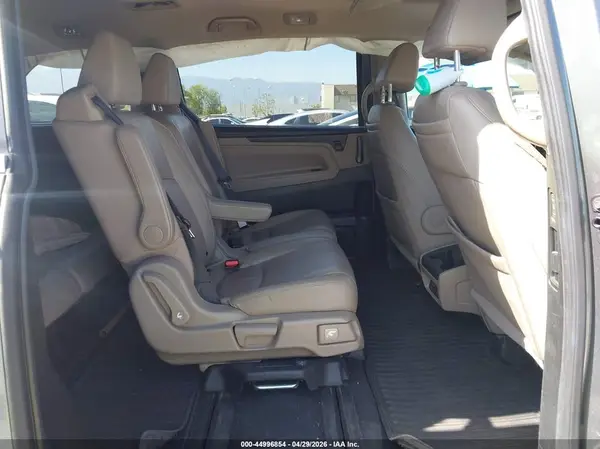5FNRL6H89JB009147 2018 HONDA ODYSSEY - Image 8