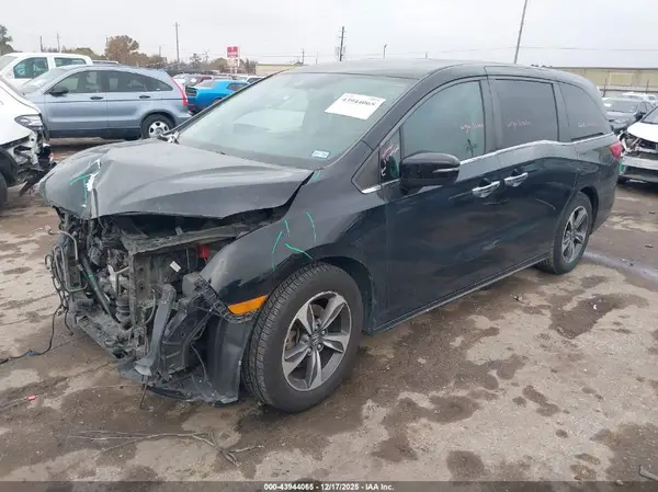 5FNRL6H89JB011951 2018 HONDA ODYSSEY - Image 2