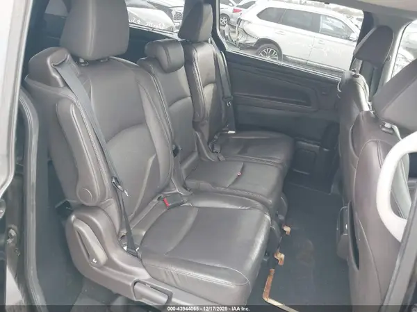 5FNRL6H89JB011951 2018 HONDA ODYSSEY - Image 8