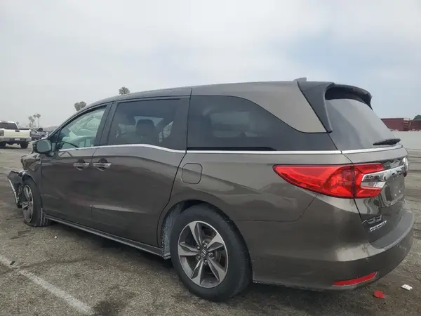 5FNRL6H89JB056680 2018 HONDA ODYSSEY - Image 2