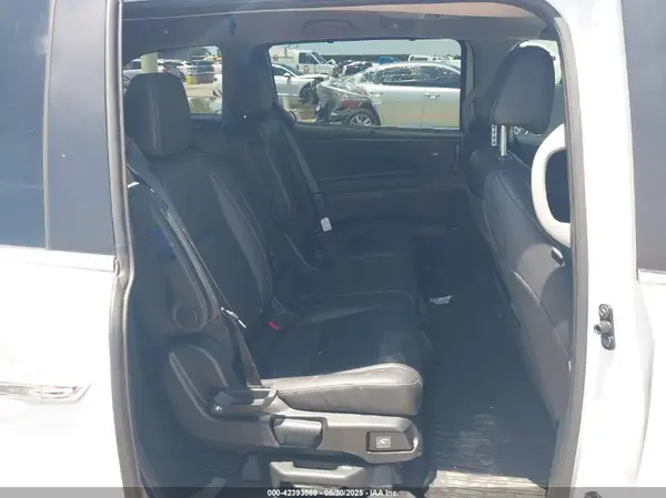 5FNRL6H89PB024207 2023 HONDA ODYSSEY - Image 8