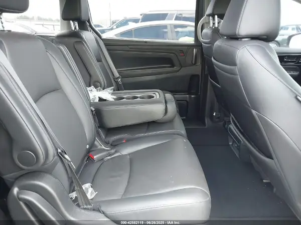 5FNRL6H89PB039709 2023 HONDA ODYSSEY - Image 8