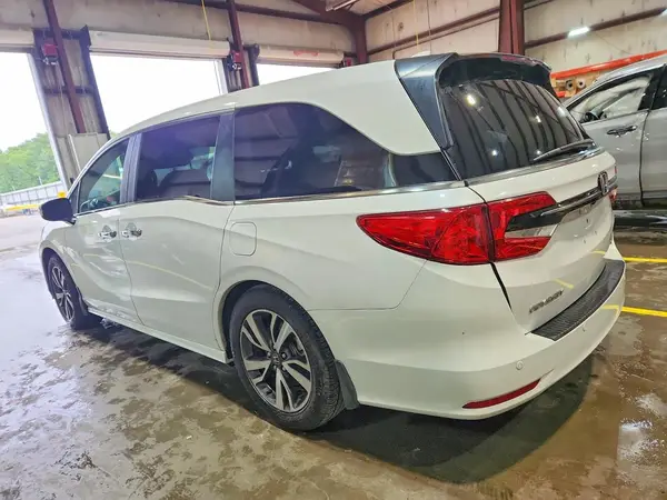 5FNRL6H89PB055621 2023 HONDA ODYSSEY - Image 2