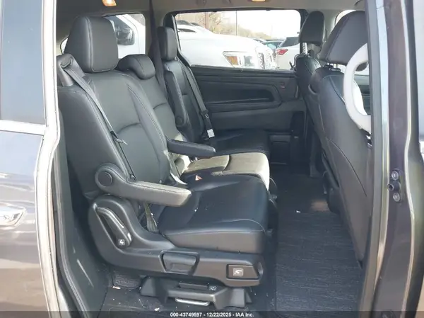5FNRL6H89RB002694 2024 HONDA ODYSSEY - Image 8