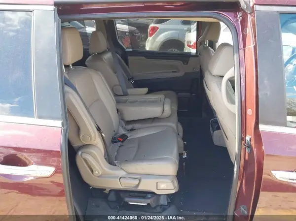 5FNRL6H8XJB000652 2018 HONDA ODYSSEY - Image 8
