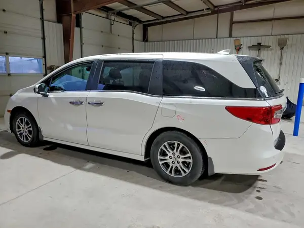 5FNRL6H8XJB002028 2018 HONDA ODYSSEY - Image 2