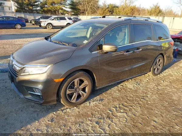 5FNRL6H8XJB008475 2018 HONDA ODYSSEY - Image 2