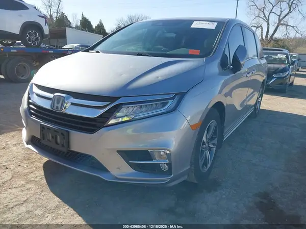 5FNRL6H8XJB024871 2018 HONDA ODYSSEY - Image 2