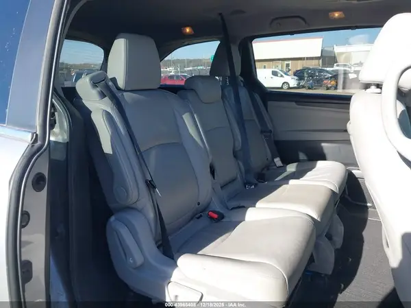 5FNRL6H8XJB024871 2018 HONDA ODYSSEY - Image 8