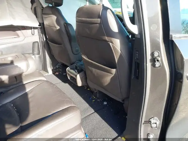 5FNRL6H8XJB066893 2018 HONDA ODYSSEY - Image 8