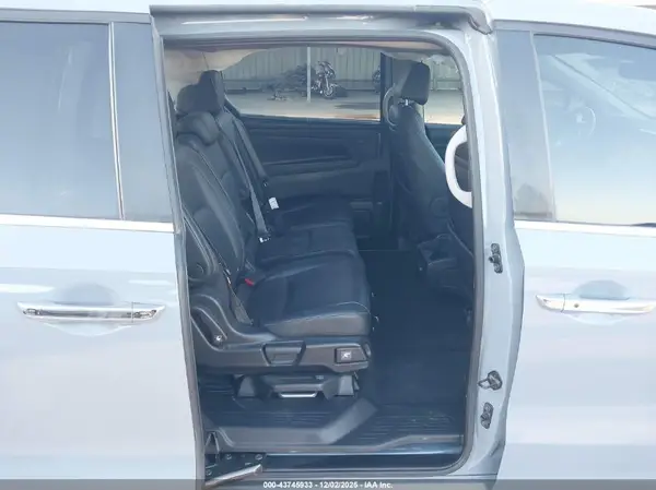 5FNRL6H8XPB040528 2023 HONDA ODYSSEY - Image 8