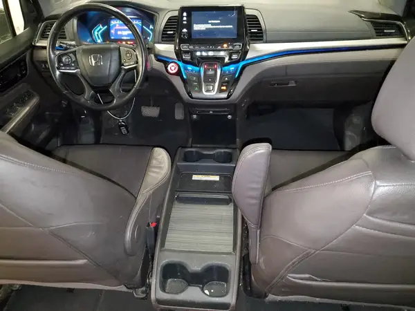 5FNRL6H90JB011703 2018 HONDA ODYSSEY - Image 8