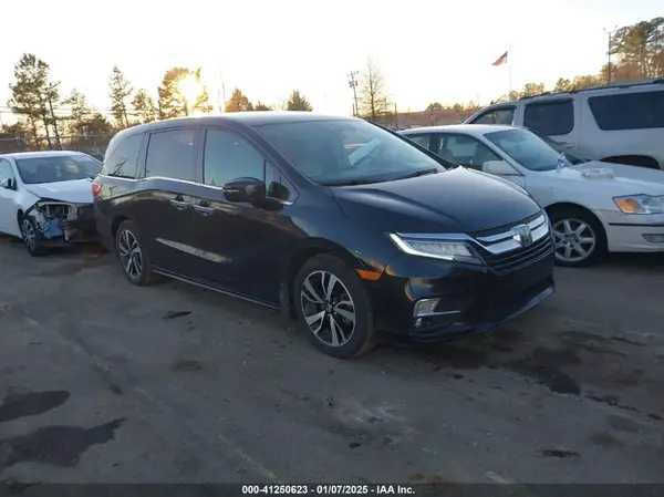 5FNRL6H90JB013581 2018 HONDA ODYSSEY - Image 1