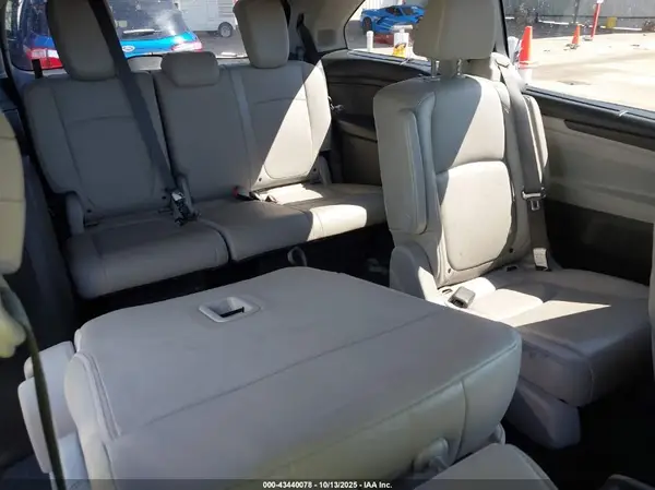 5FNRL6H90JB028565 2018 HONDA ODYSSEY - Image 8