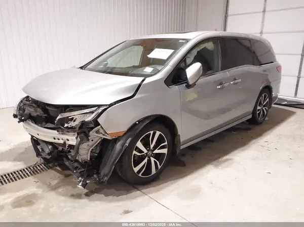 5FNRL6H90JB048332 2018 HONDA ODYSSEY - Image 2