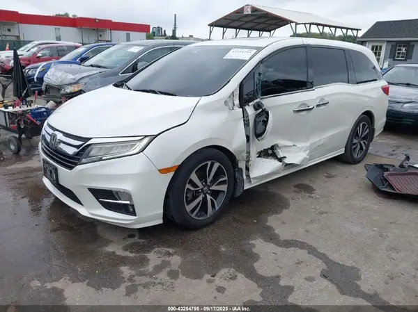 5FNRL6H90JB051635 2018 HONDA ODYSSEY - Image 2