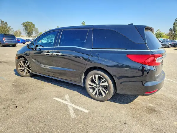 5FNRL6H90JB056964 2018 HONDA ODYSSEY - Image 2